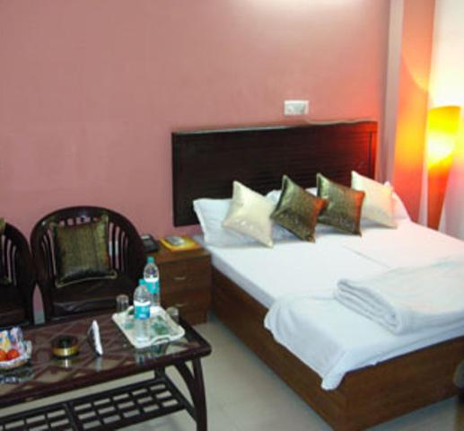 The Royale Park Hotel Ню Делхи Екстериор снимка